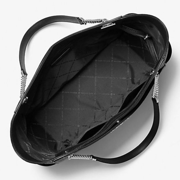 MICHAEL KORS OUTLET
Jet Set Large Logo Shoulder Bag Tote
COLOR BLACK
NWT - Picture 3 of 3